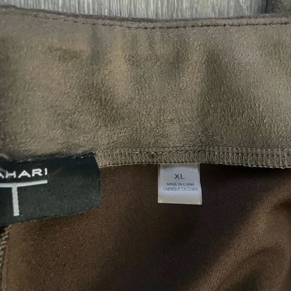 T Tahari Faux Suede Pull On Cigarette Pants - Picture 5 of 6